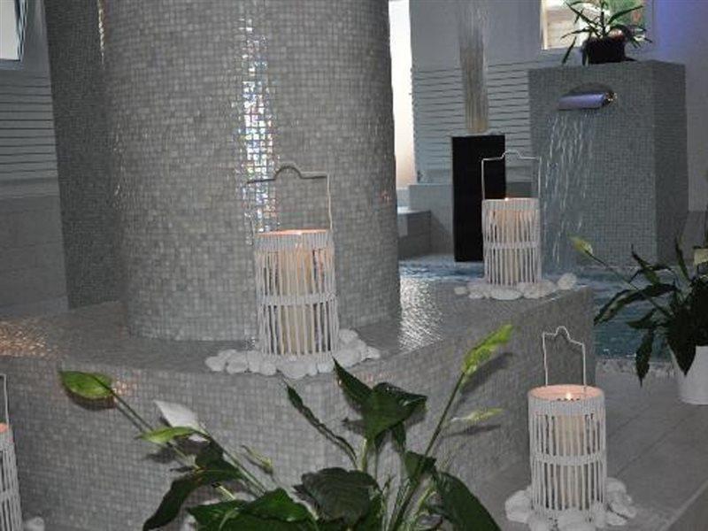 Hotel Gaston Римини Екстериор снимка