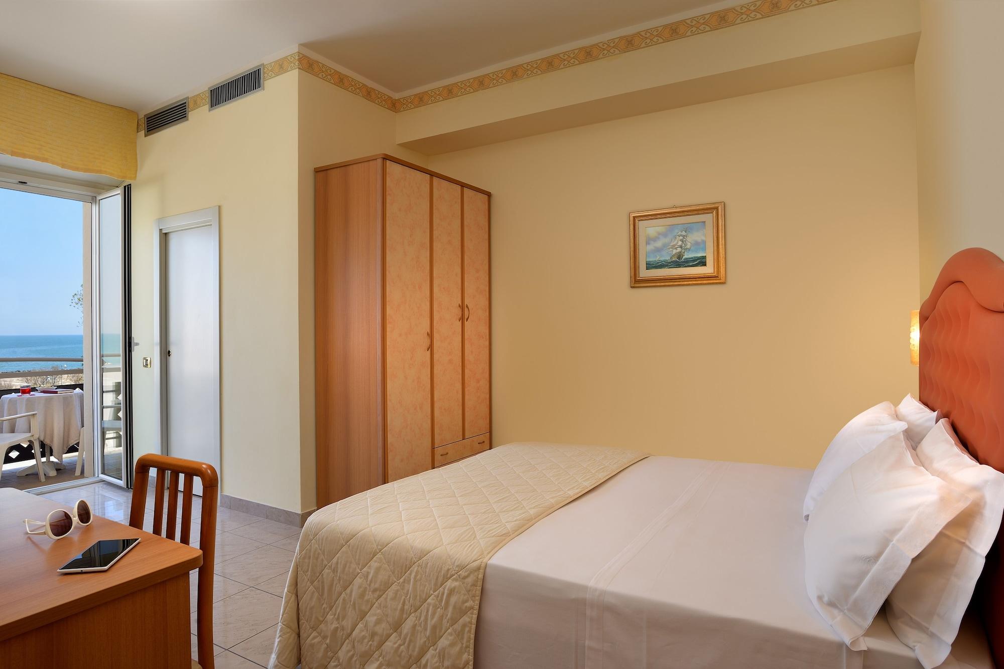 Hotel Gaston Римини Екстериор снимка
