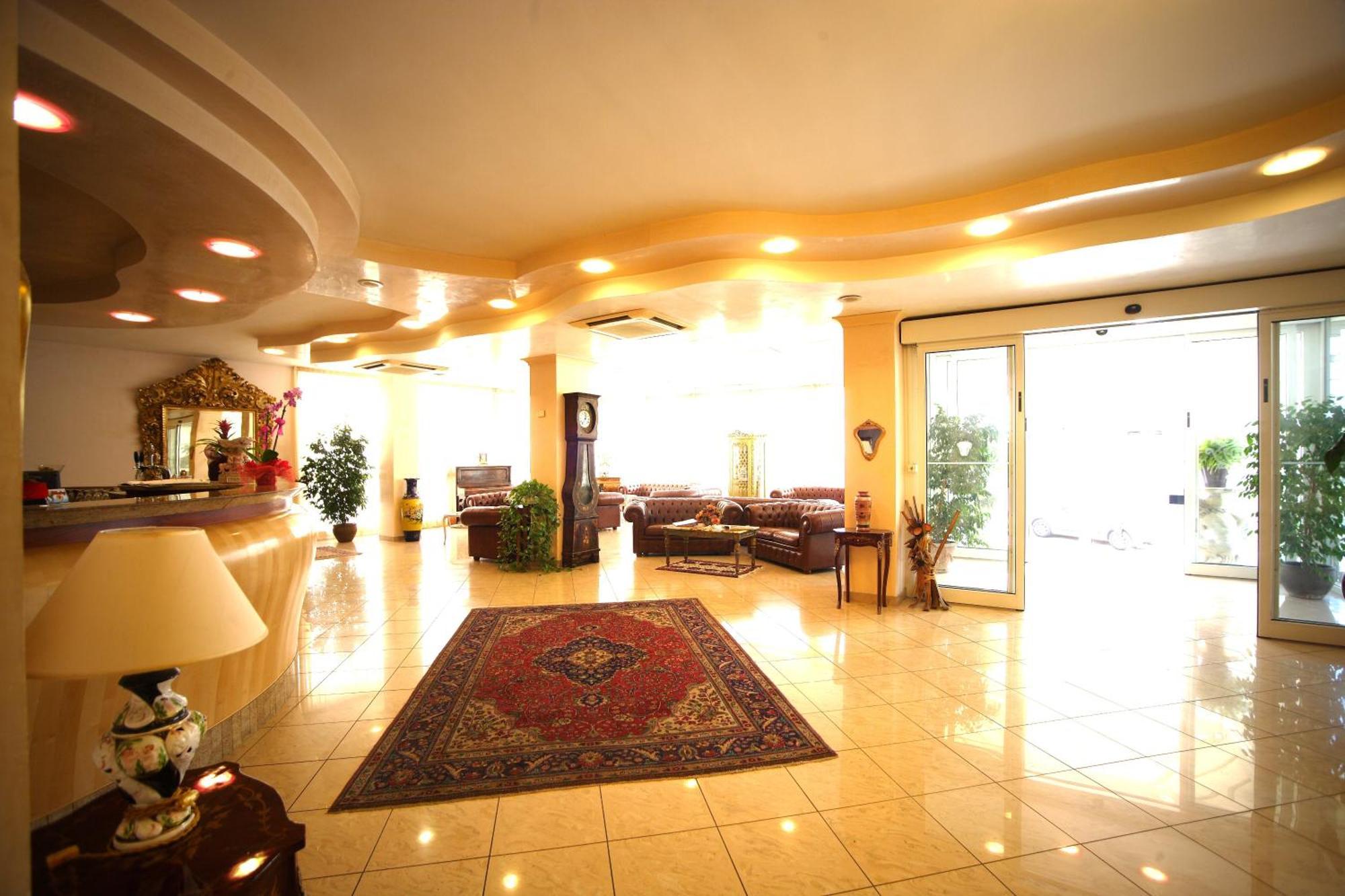 Hotel Gaston Римини Екстериор снимка